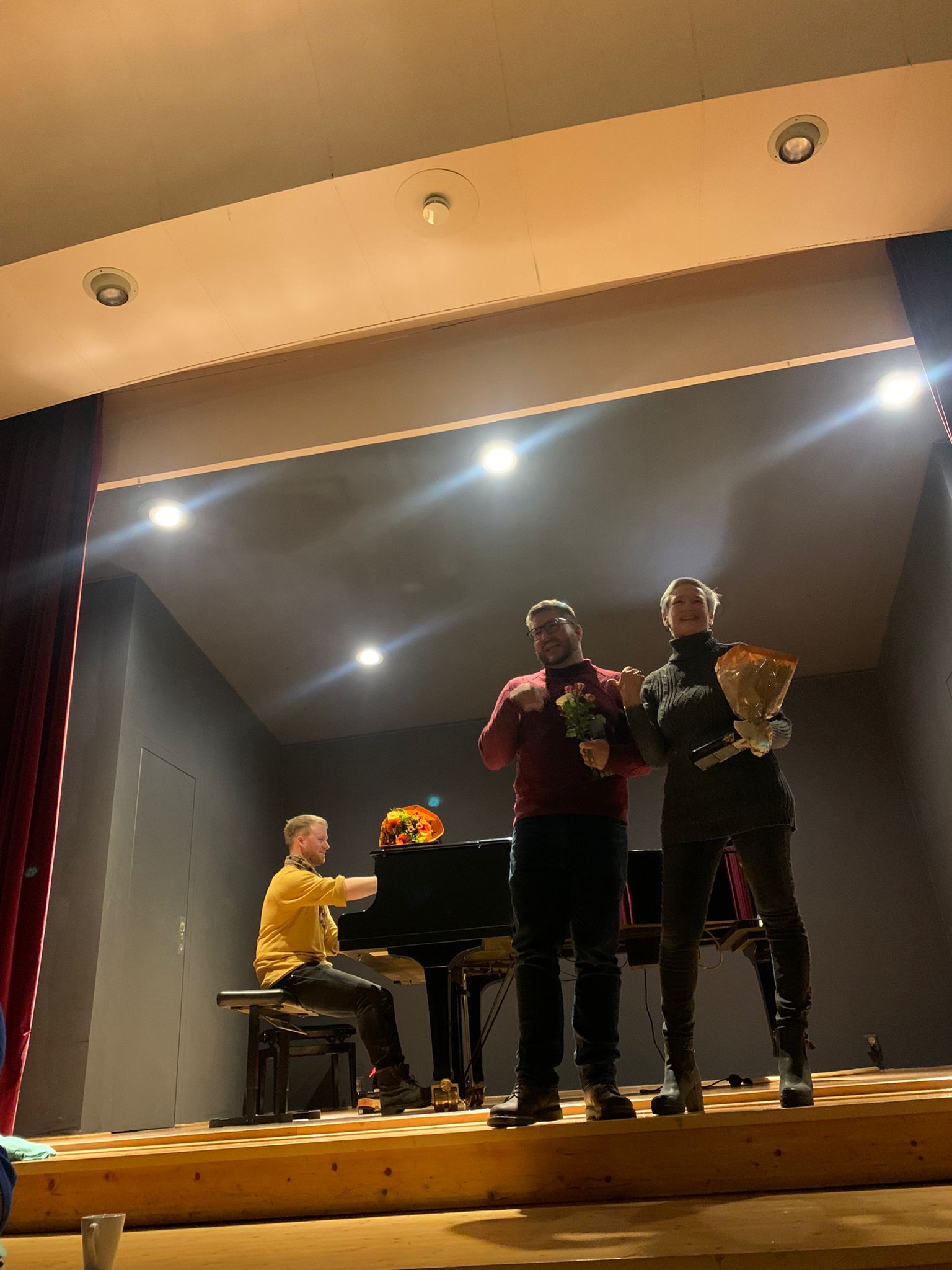 Ehrung auf der Bühne Ehrung auf der Bühne